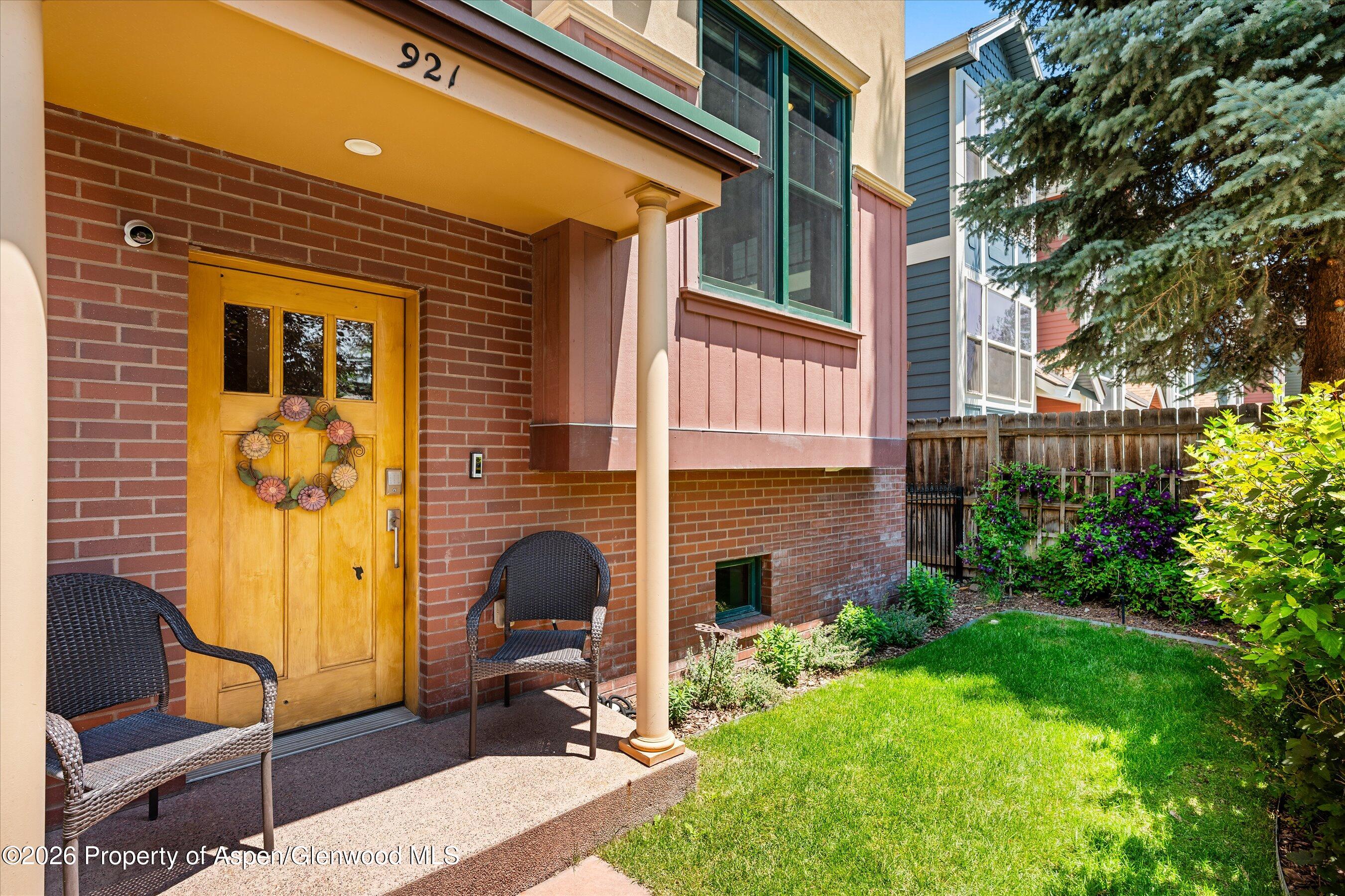 921 Main Street Carbondale, CO 81623 - Photo 4 of 24 06-921MainSt_26062306