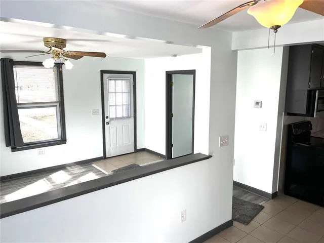 $185,000 | 1021 North Poplar Street, Ottawa, KS 66067