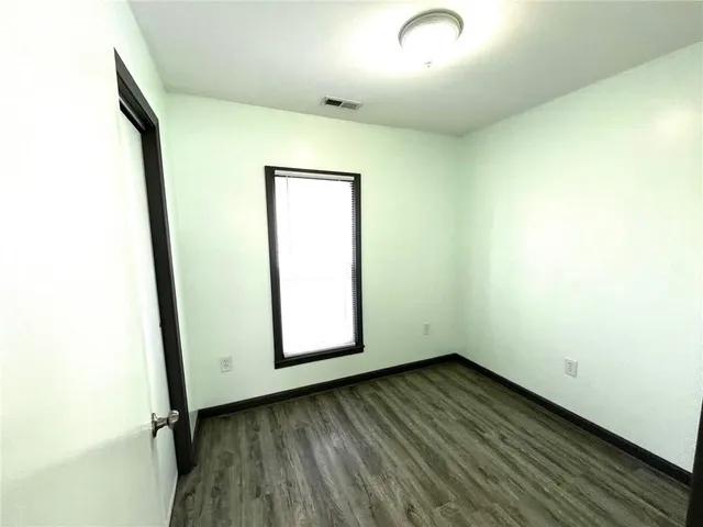 $185,000 | 1021 North Poplar Street, Ottawa, KS 66067