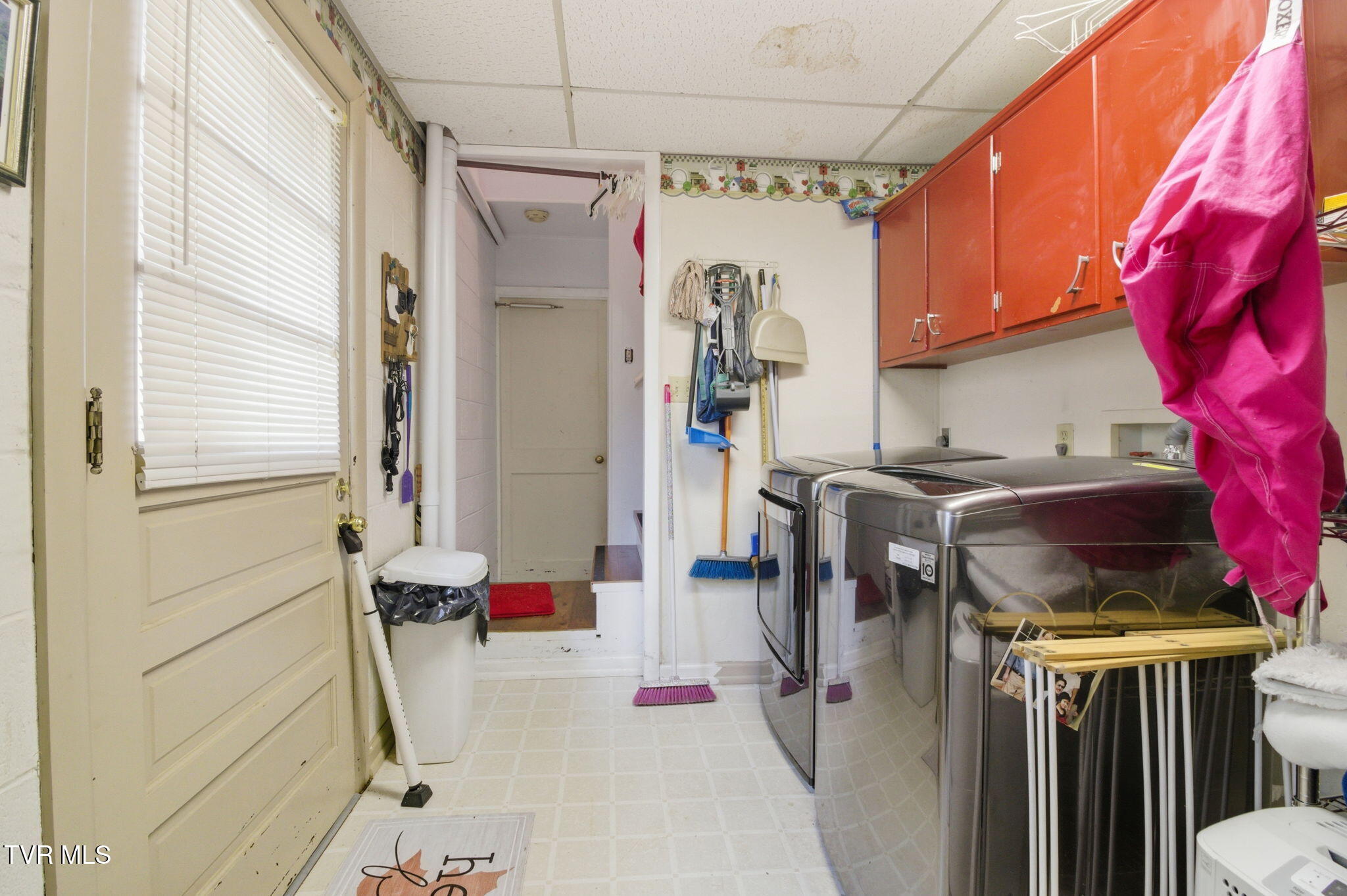 1411 Erwin Highway Greeneville, TN 37745 - Photo 25 of 44 laundry