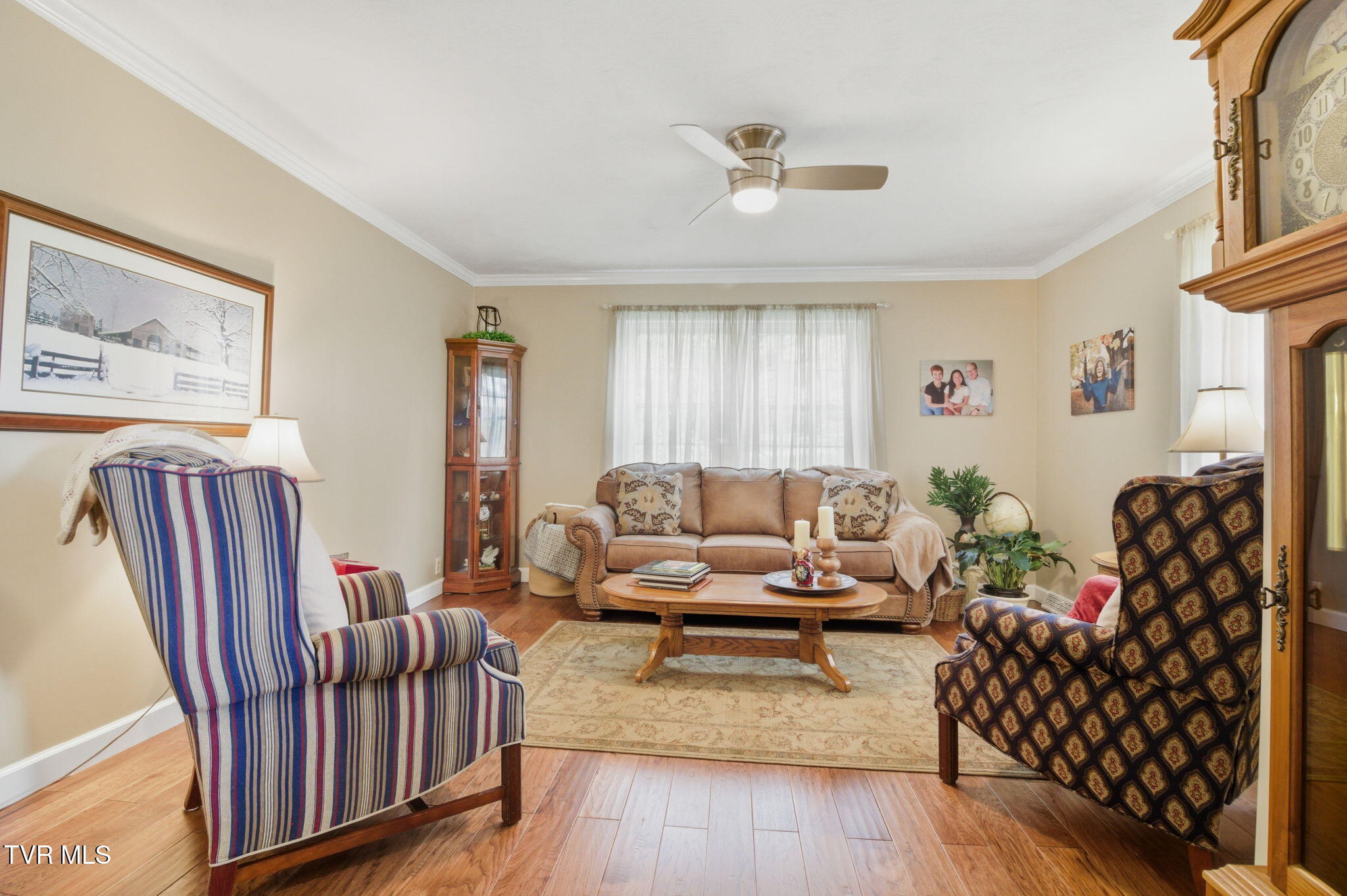 1411 Erwin Highway Greeneville, TN 37745 - Photo 3 of 44 living