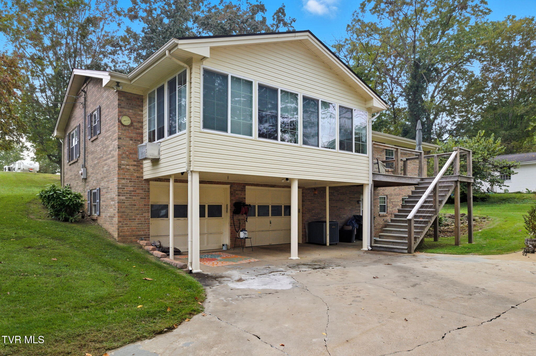 1411 Erwin Highway Greeneville, TN 37745 - Photo 31 of 44 5-web-or-mls-DZ3A6386