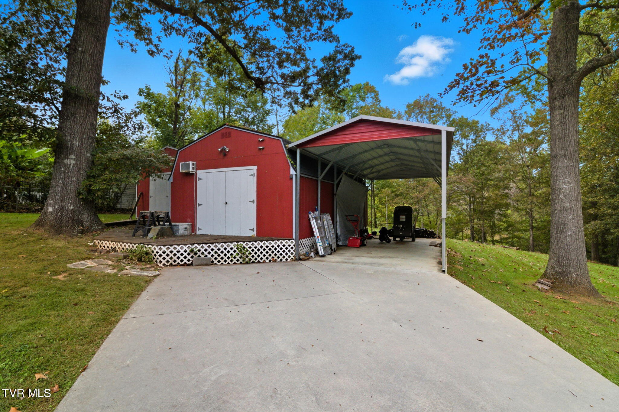 1411 Erwin Highway Greeneville, TN 37745 - Photo 32 of 44 37-web-or-mls-DZ3A6542