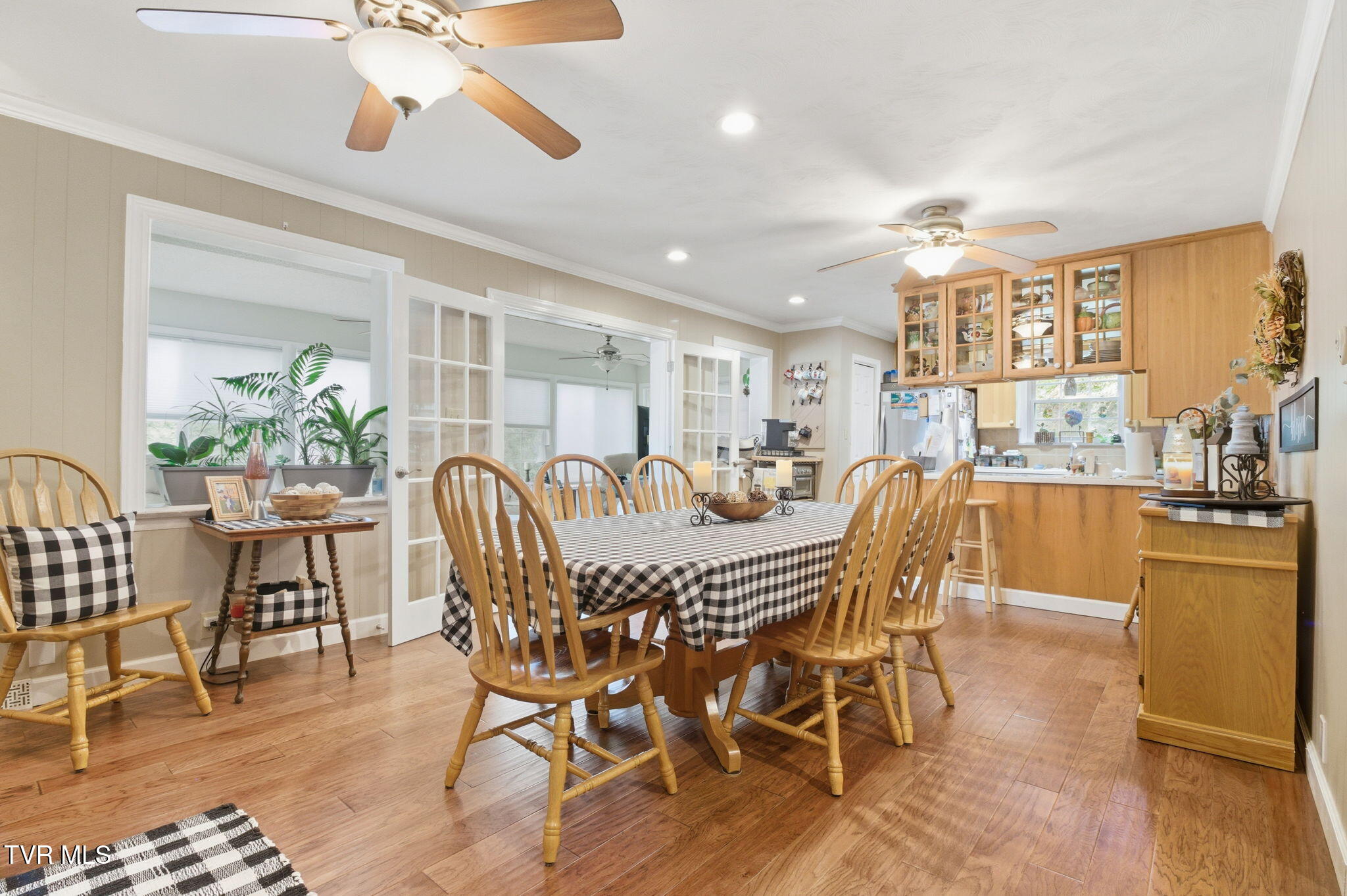 1411 Erwin Highway Greeneville, TN 37745 - Photo 5 of 44 dining