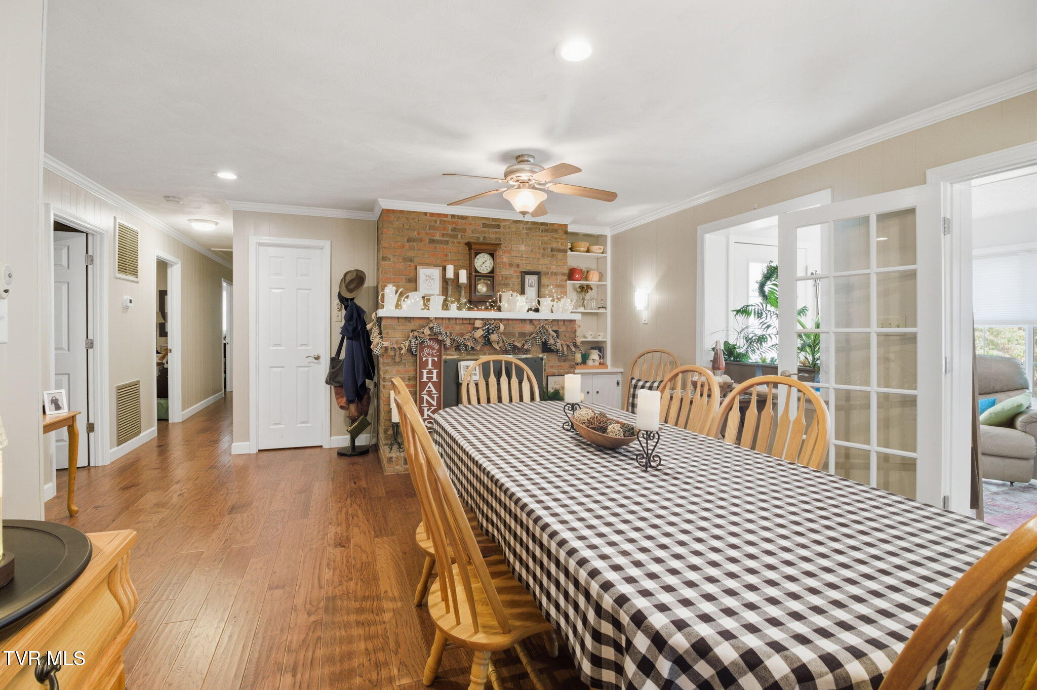 1411 Erwin Highway Greeneville, TN 37745 - Photo 7 of 44 dining