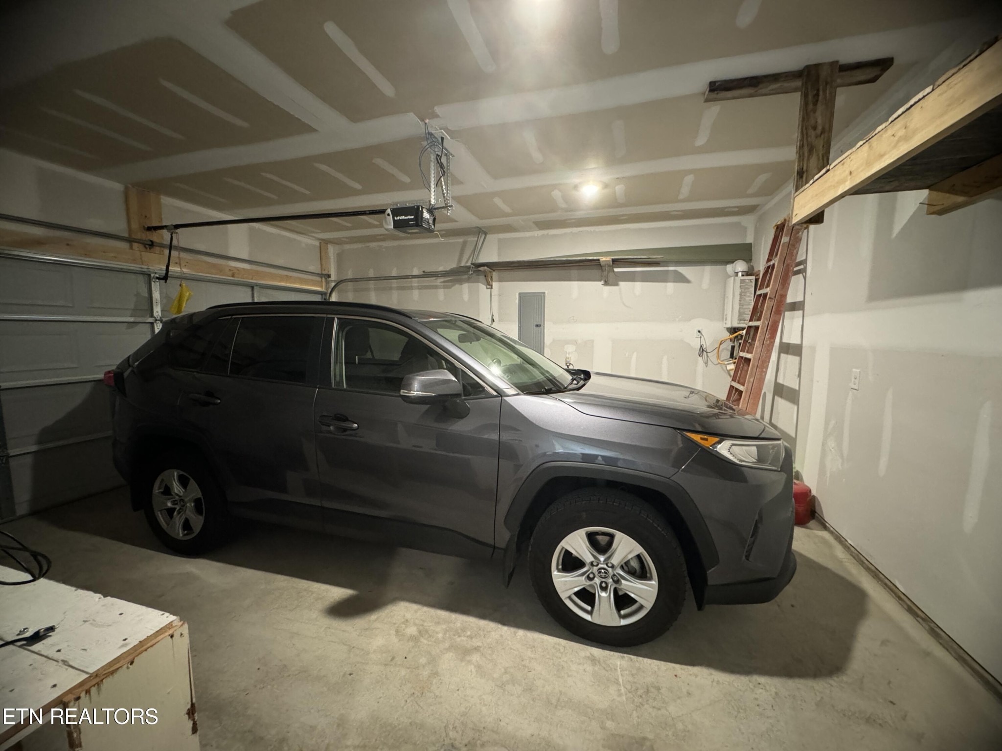764 North Morelock Road Morristown, TN 37814 - Photo 16 of 18 a view of car garage