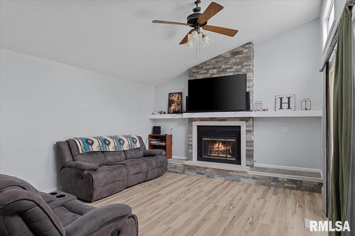 3217 Piper Road Springfield, IL 62707 - Photo 9 of 39