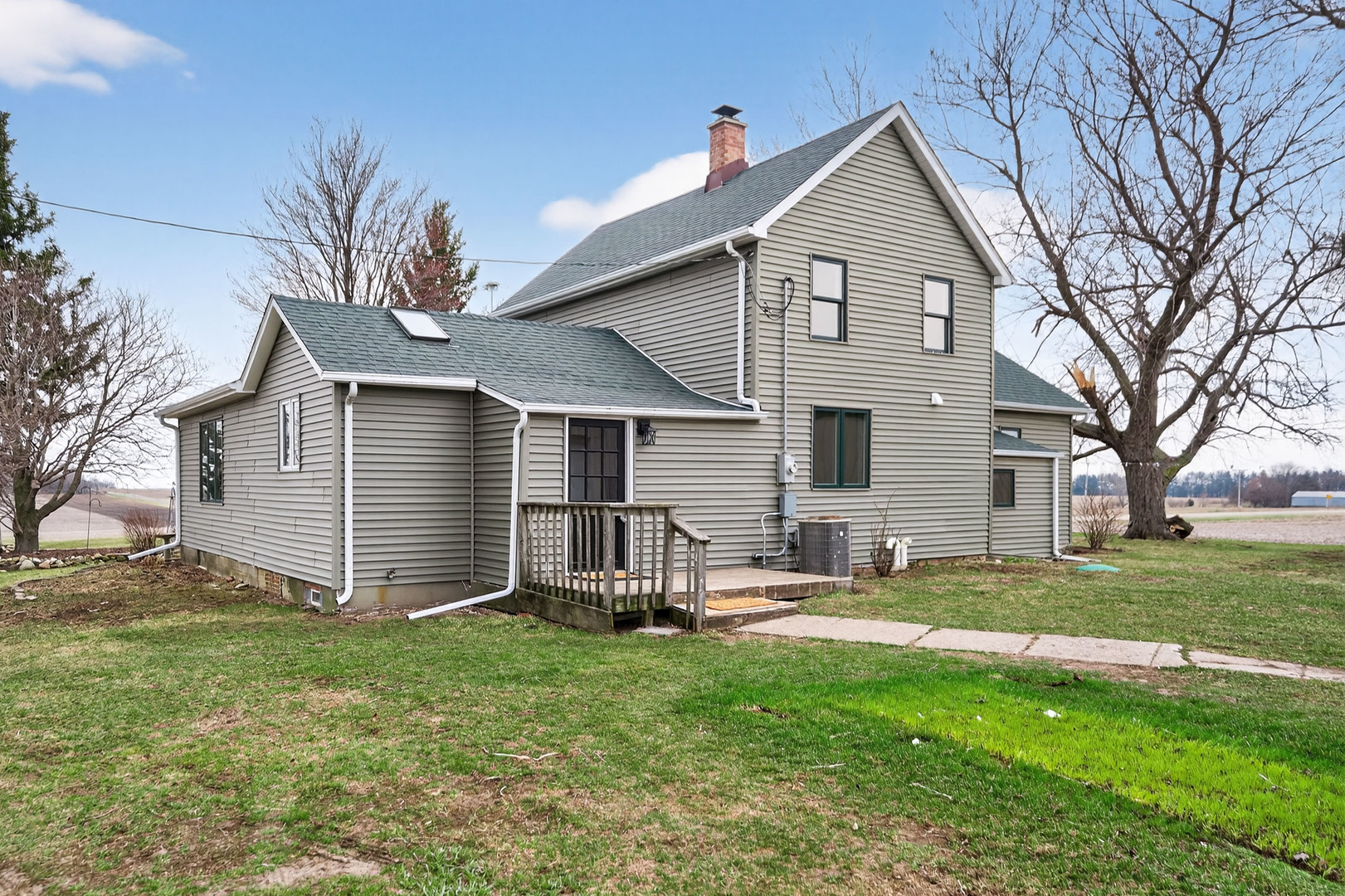17093 Somonauk Road DeKalb, IL 60115 - Photo 5 of 49