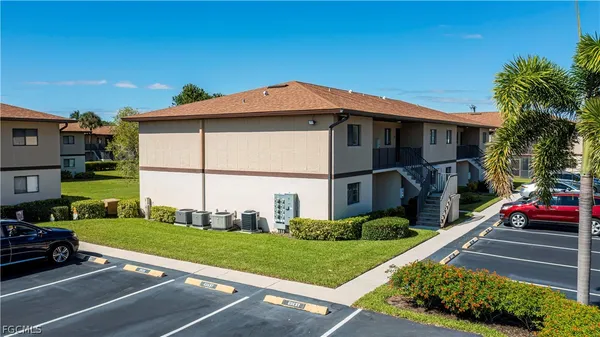 $1,350 | 4790 South Cleveland Avenue, Unit 2105, Fort Myers, FL 33907