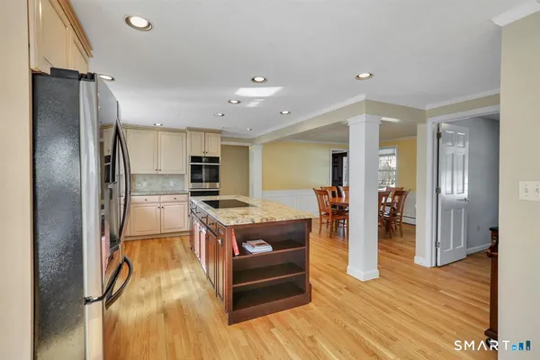 $675,000 | 36 Clifdon Drive, Simsbury, CT 06070