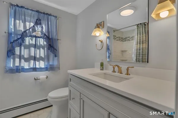 $675,000 | 36 Clifdon Drive, Simsbury, CT 06070