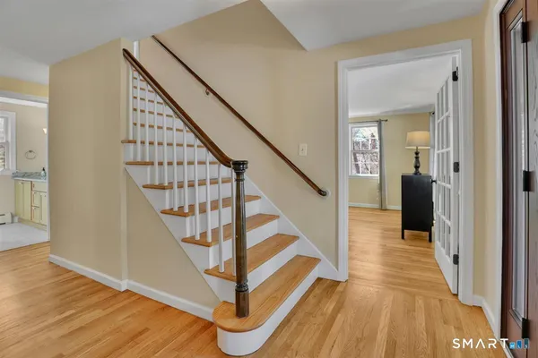 $675,000 | 36 Clifdon Drive, Simsbury, CT 06070