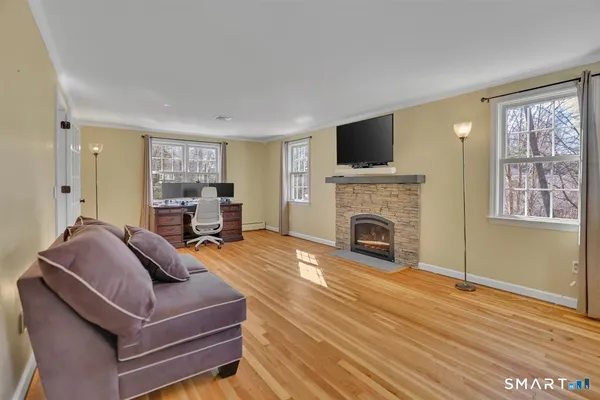 $675,000 | 36 Clifdon Drive, Simsbury, CT 06070