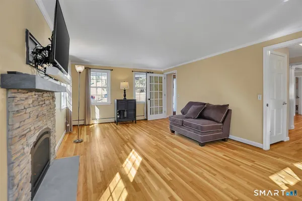 $675,000 | 36 Clifdon Drive, Simsbury, CT 06070