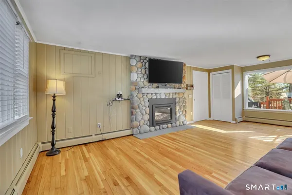 $675,000 | 36 Clifdon Drive, Simsbury, CT 06070