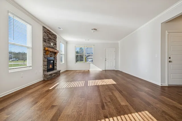 a view of livingroom with hardwood