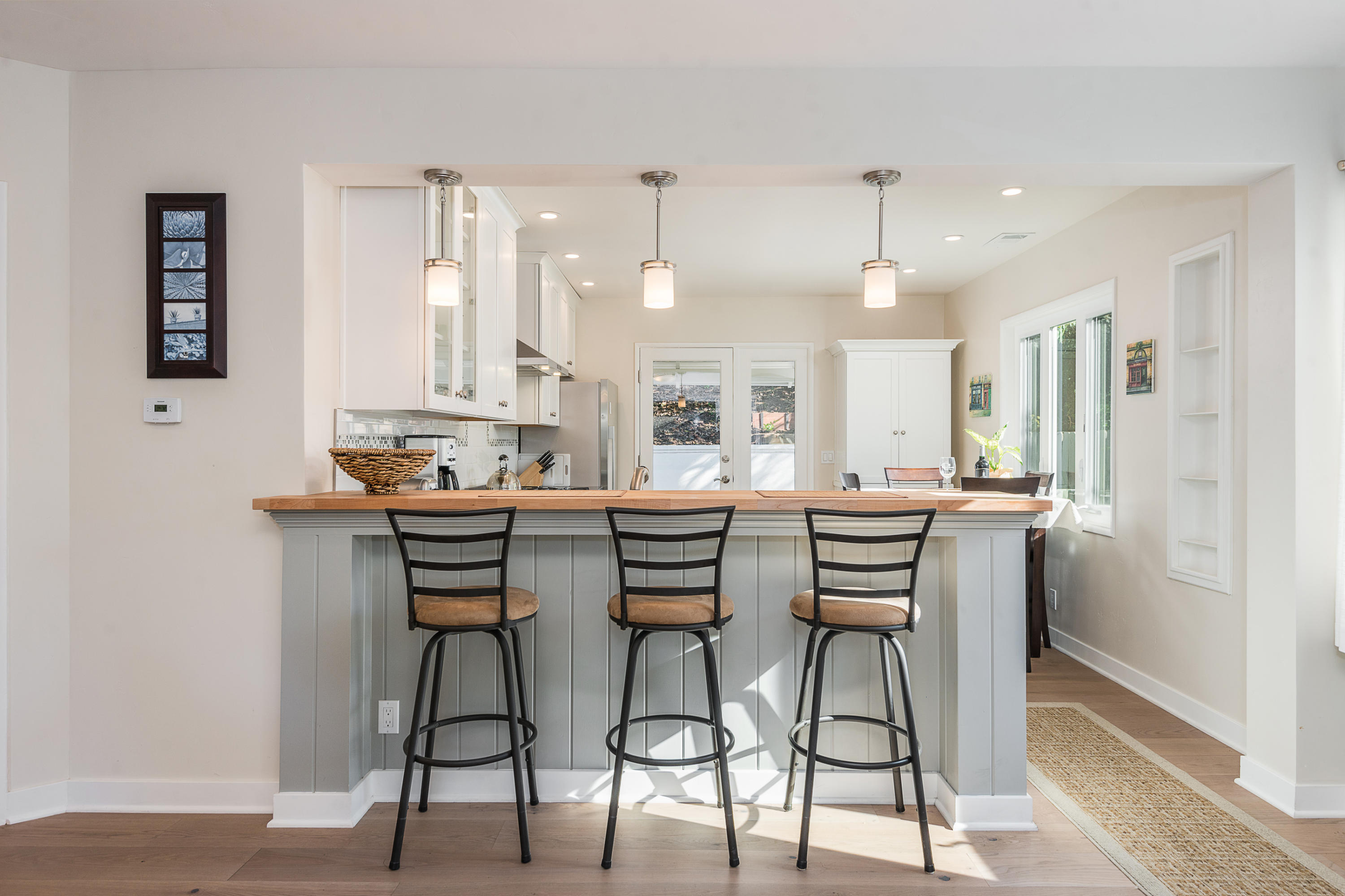 704 Fellowship Road Santa Barbara, CA 93109 - Photo 5 of 19 Bar @ Kitchen