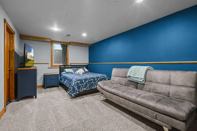 $409,000 | 8021 Elbe Street, Circle Pines, MN 55014