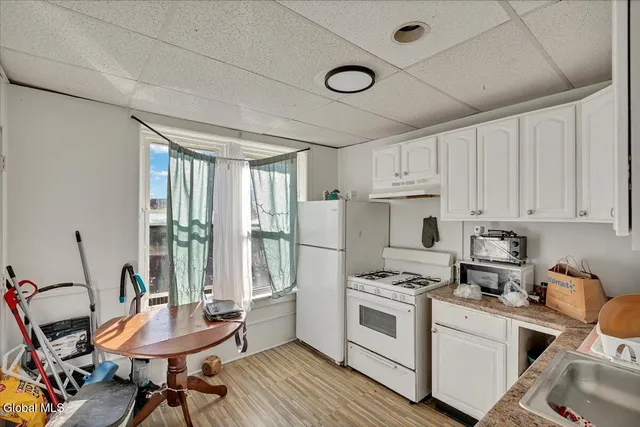 $550,000 | 12-14 Hutton Street, Troy, NY 12180