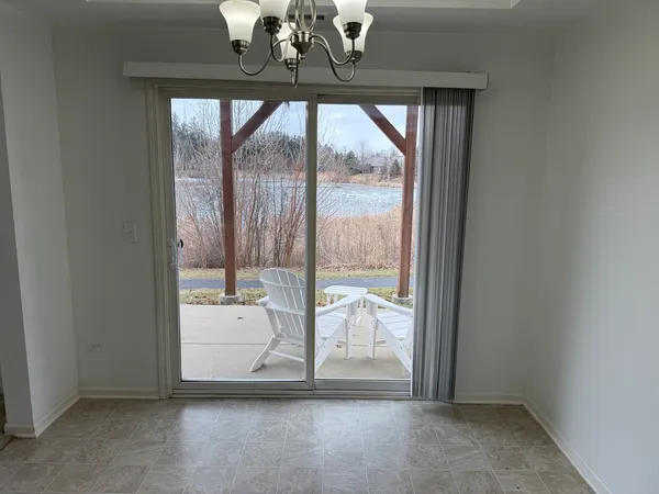 $2,300 | 111 West Chatham Lane, Round Lake, IL 60073