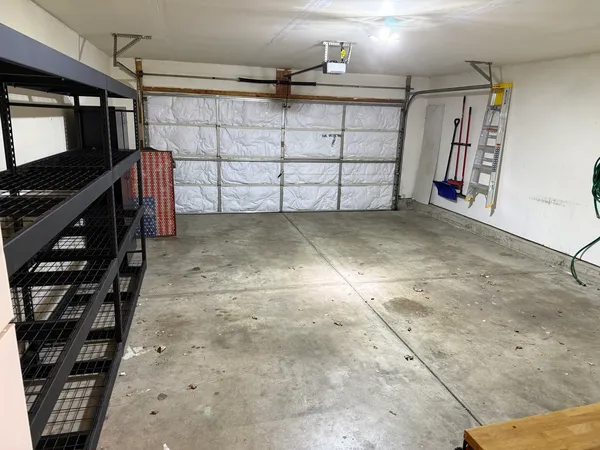 $2,300 | 111 West Chatham Lane, Round Lake, IL 60073