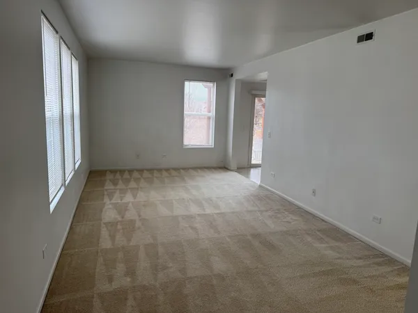 $2,300 | 111 West Chatham Lane, Round Lake, IL 60073