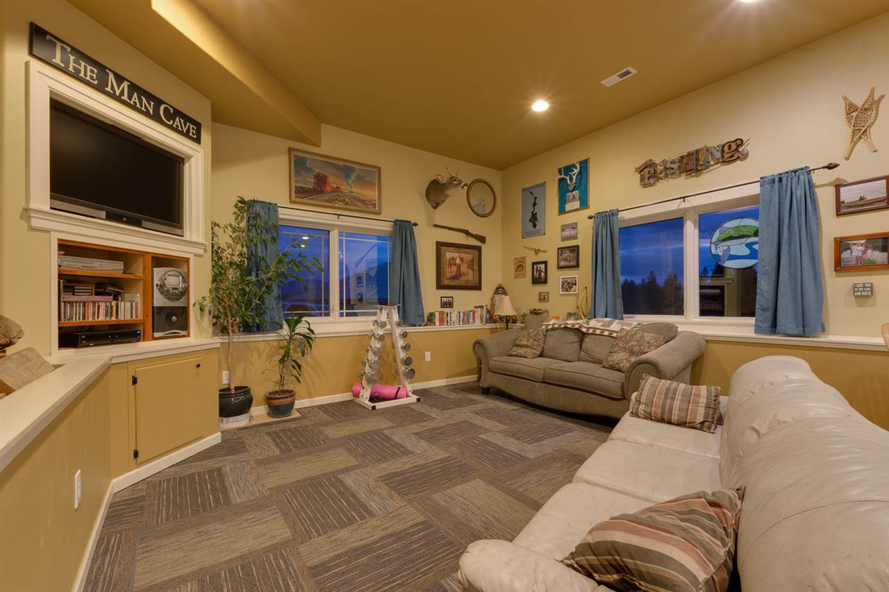 42801 North Boundary Road Elk, WA 99009 - Photo 16 of 20