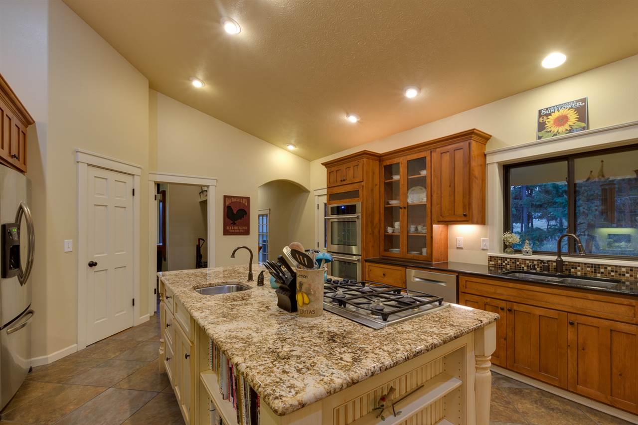 42801 North Boundary Road Elk, WA 99009 - Photo 5 of 20