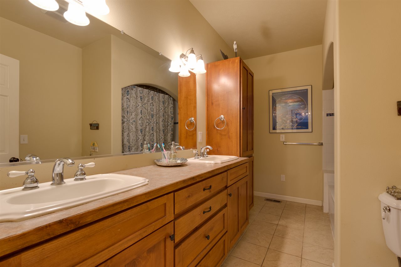 42801 North Boundary Road Elk, WA 99009 - Photo 10 of 20