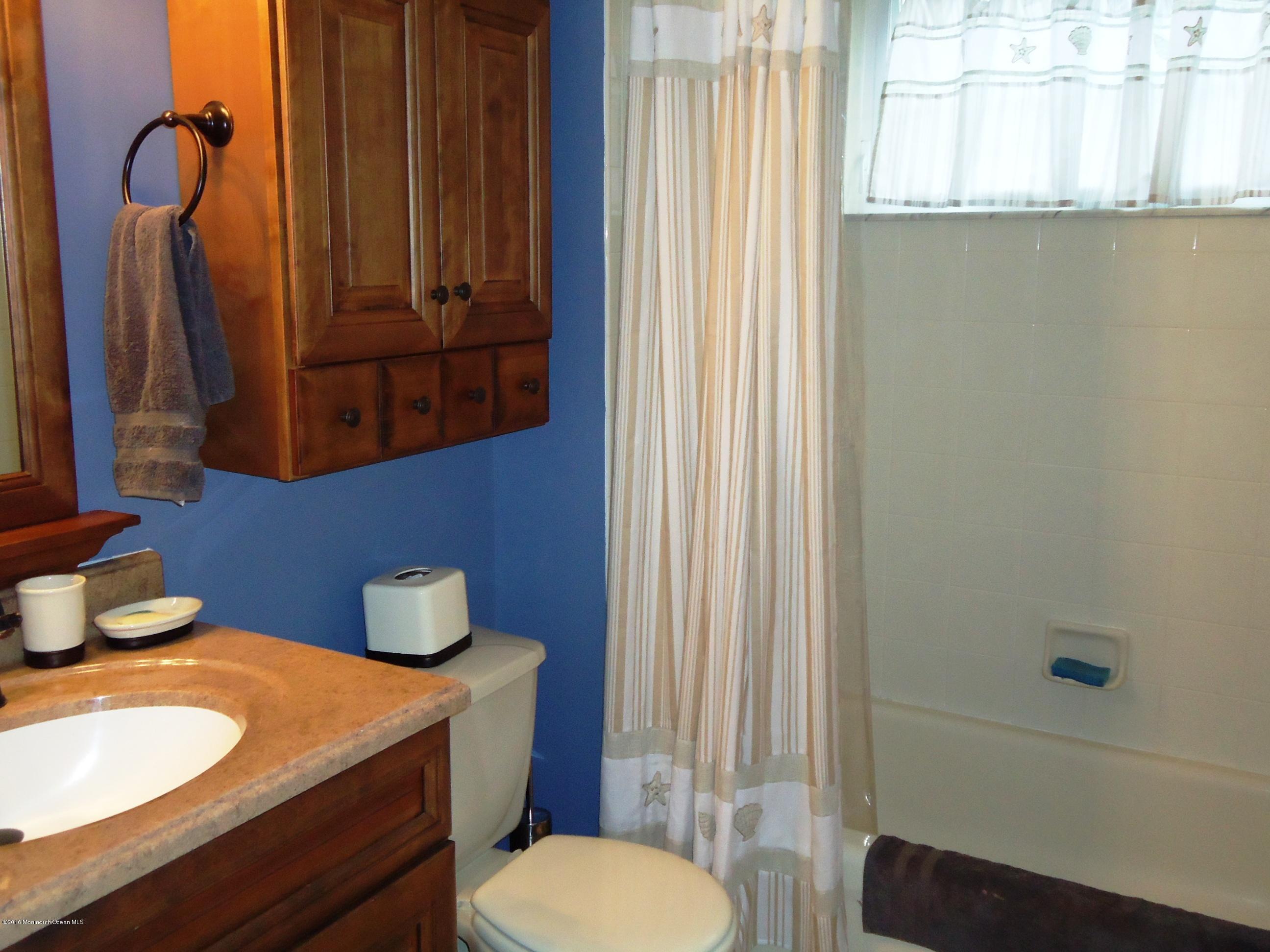 71 Fulton Street Keyport, NJ 07735 - Photo 15 of 19 DSC00611