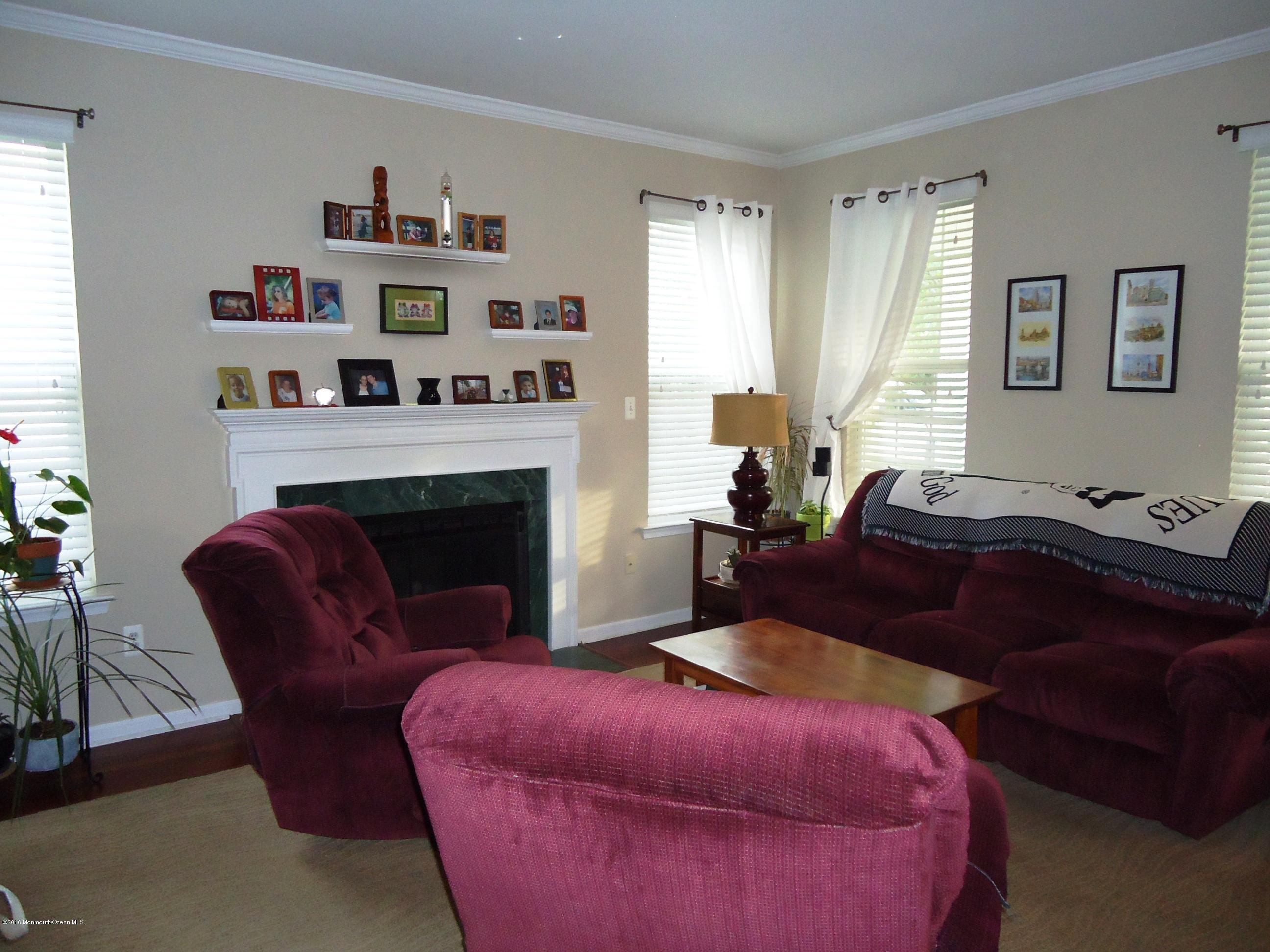 71 Fulton Street Keyport, NJ 07735 - Photo 3 of 19 DSC00626