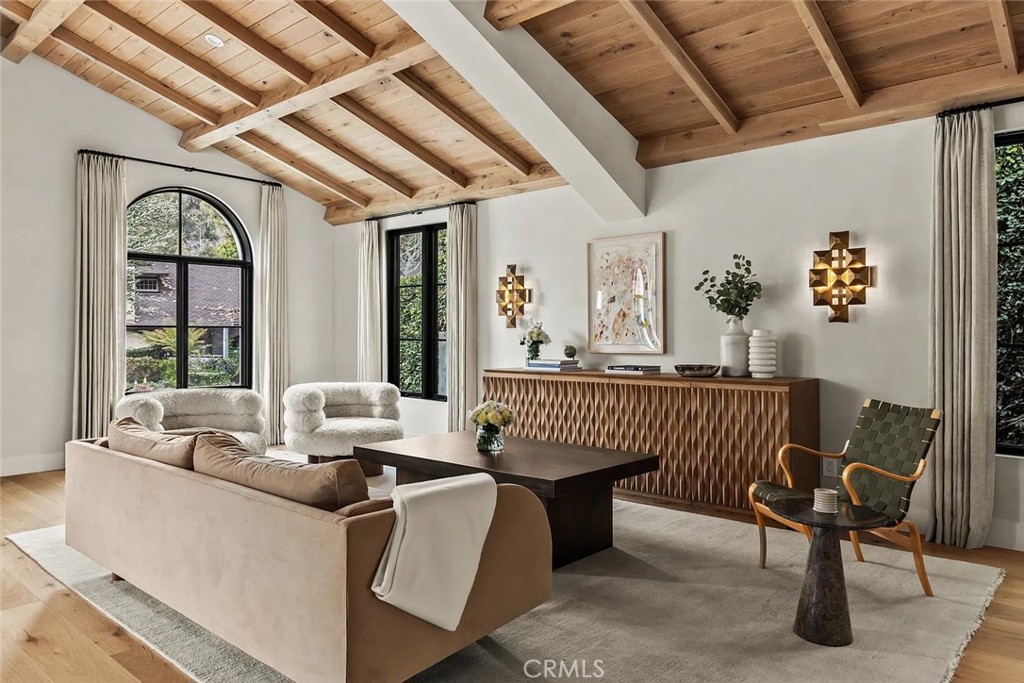 738 San Lorenzo Street Santa Monica, CA 90402 - Photo 2 of 50 a living room with furniture