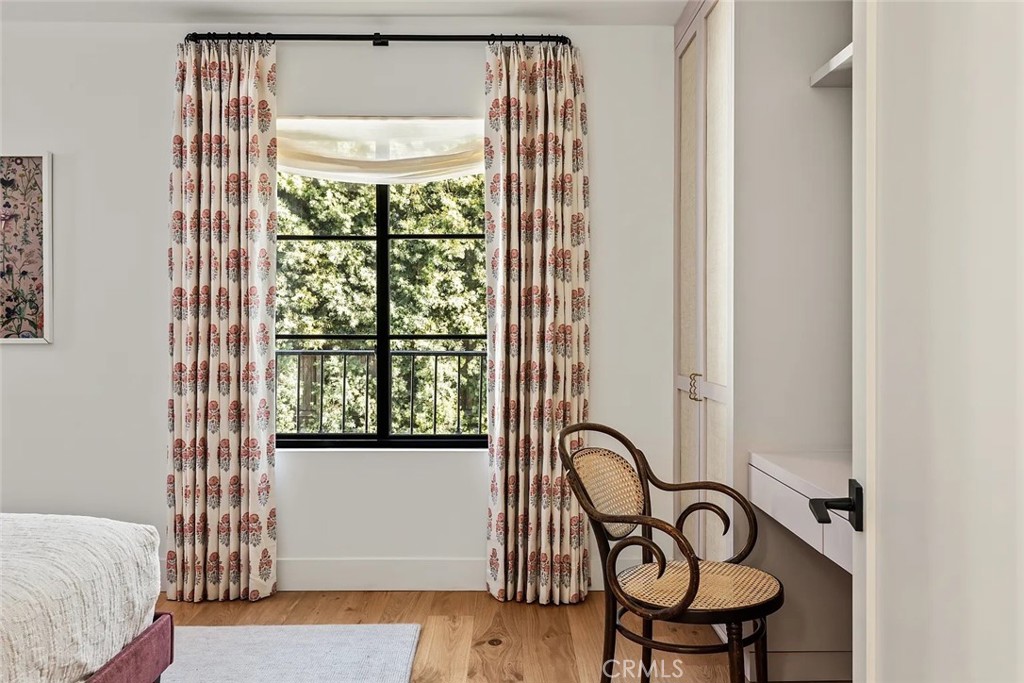 738 San Lorenzo Street Santa Monica, CA 90402 - Photo 41 of 50 a view of a door and a chair in a bedroom