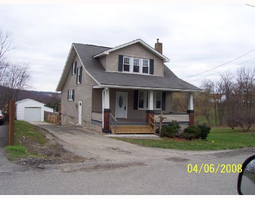 131 Goodview Drive Apollo, PA 15613 - Photo 1 of 8 Exterior Front.