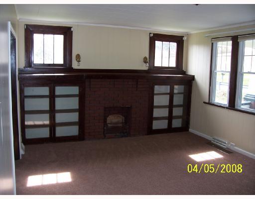 131 Goodview Drive Apollo, PA 15613 - Photo 6 of 8 Living Room.