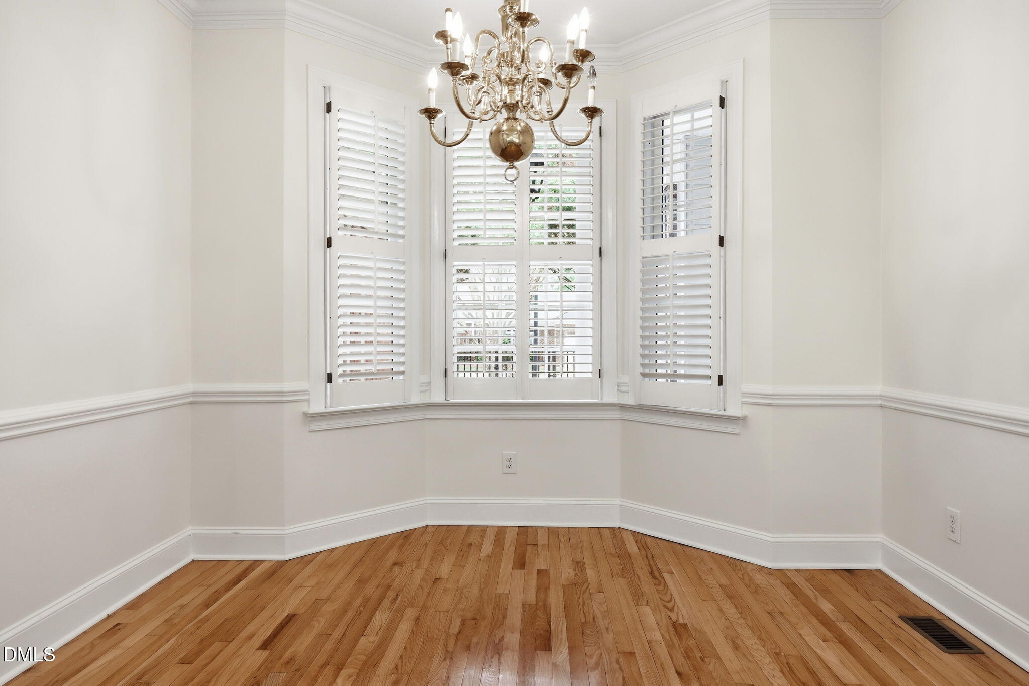 3412 Sir Colleton Court Raleigh, NC 27612 - Photo 7 of 41 16-web-or-mls-IMG_0634_edit