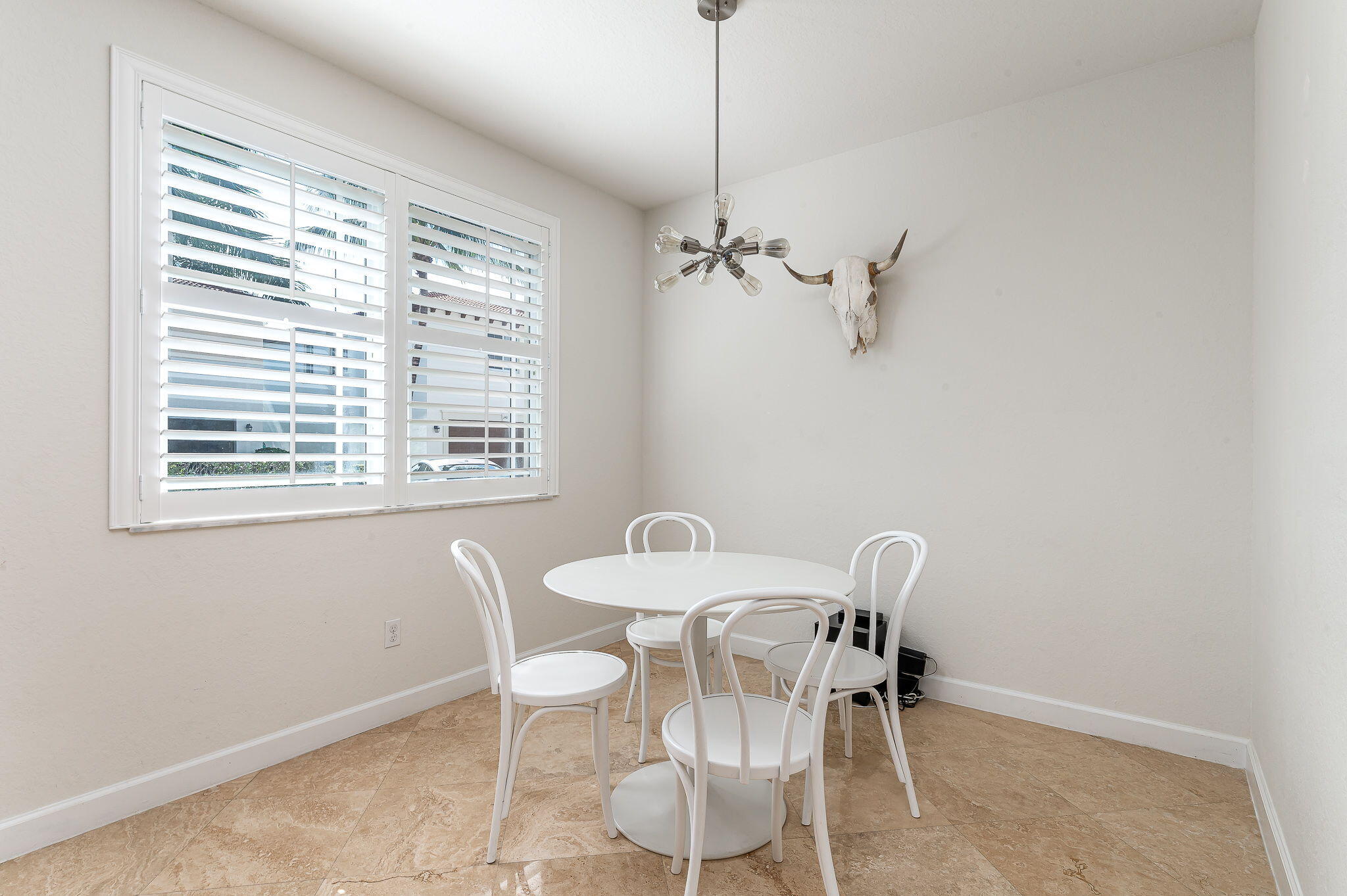 141 Northwest Emerson Place Boca Raton, FL 33432 - Photo 12 of 31 3-web-or-mls-photo-3