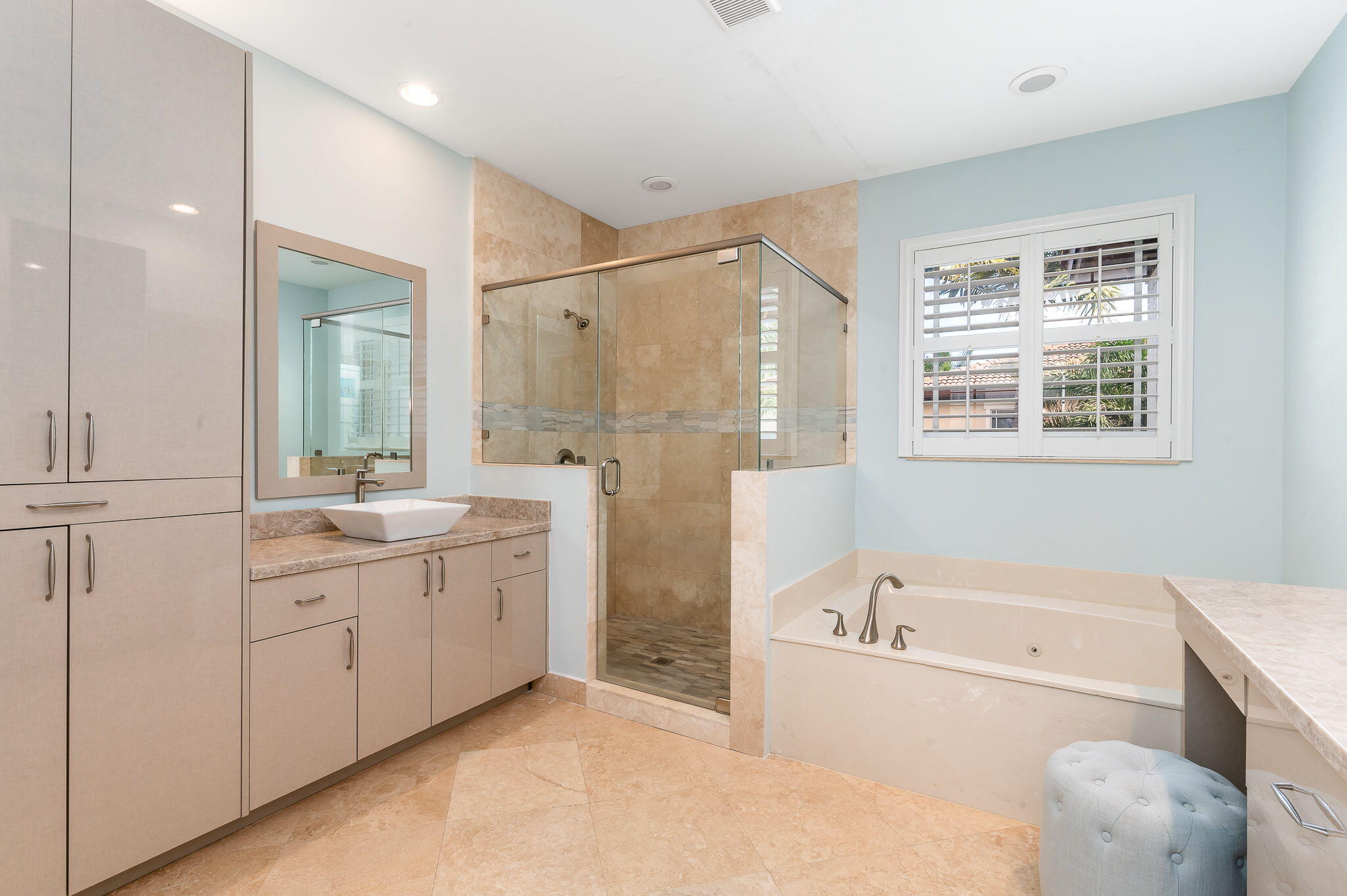 141 Northwest Emerson Place Boca Raton, FL 33432 - Photo 16 of 31 23-web-or-mls-photo-23