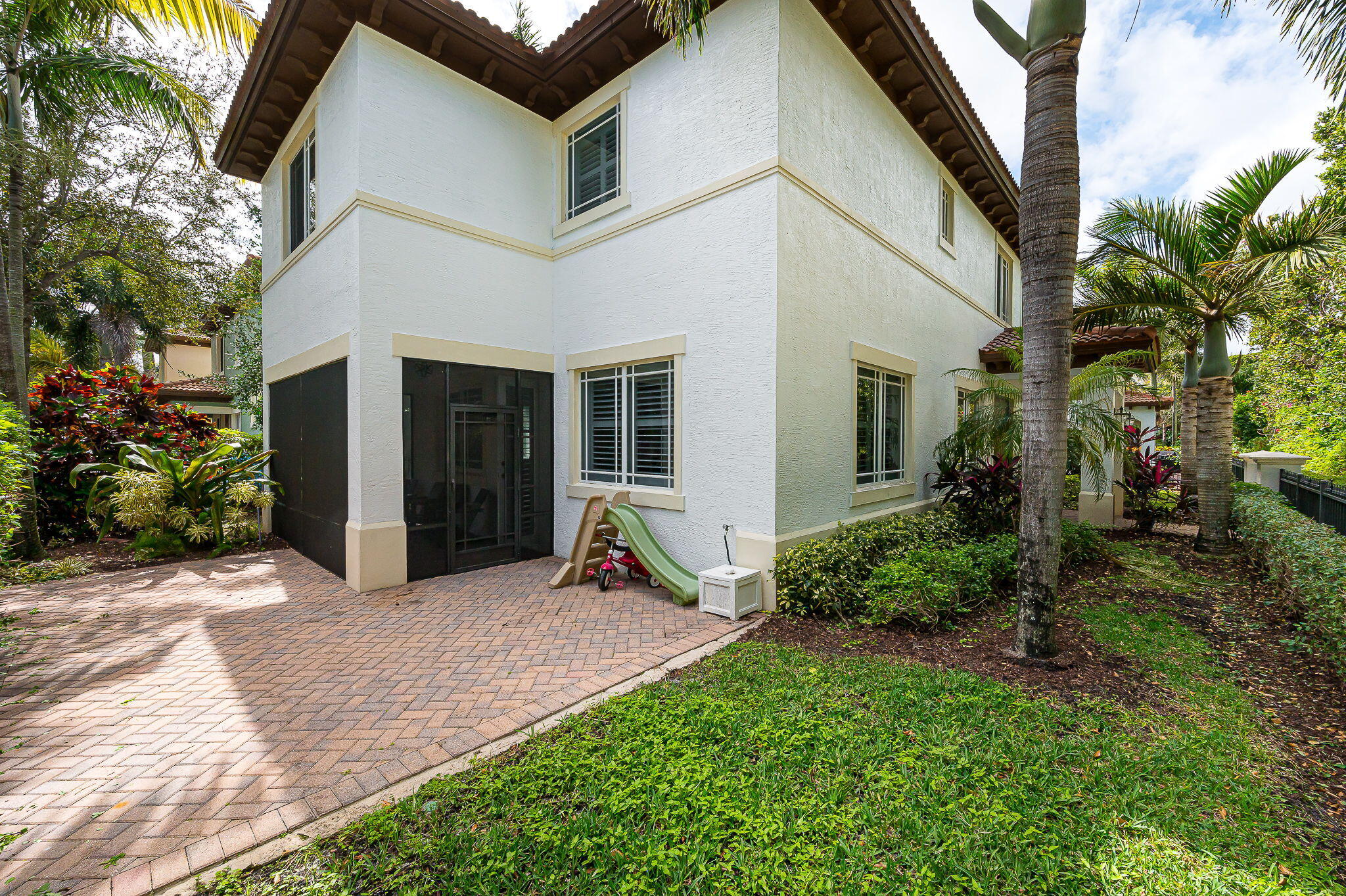 141 Northwest Emerson Place Boca Raton, FL 33432 - Photo 29 of 31 30-web-or-mls-photo-30