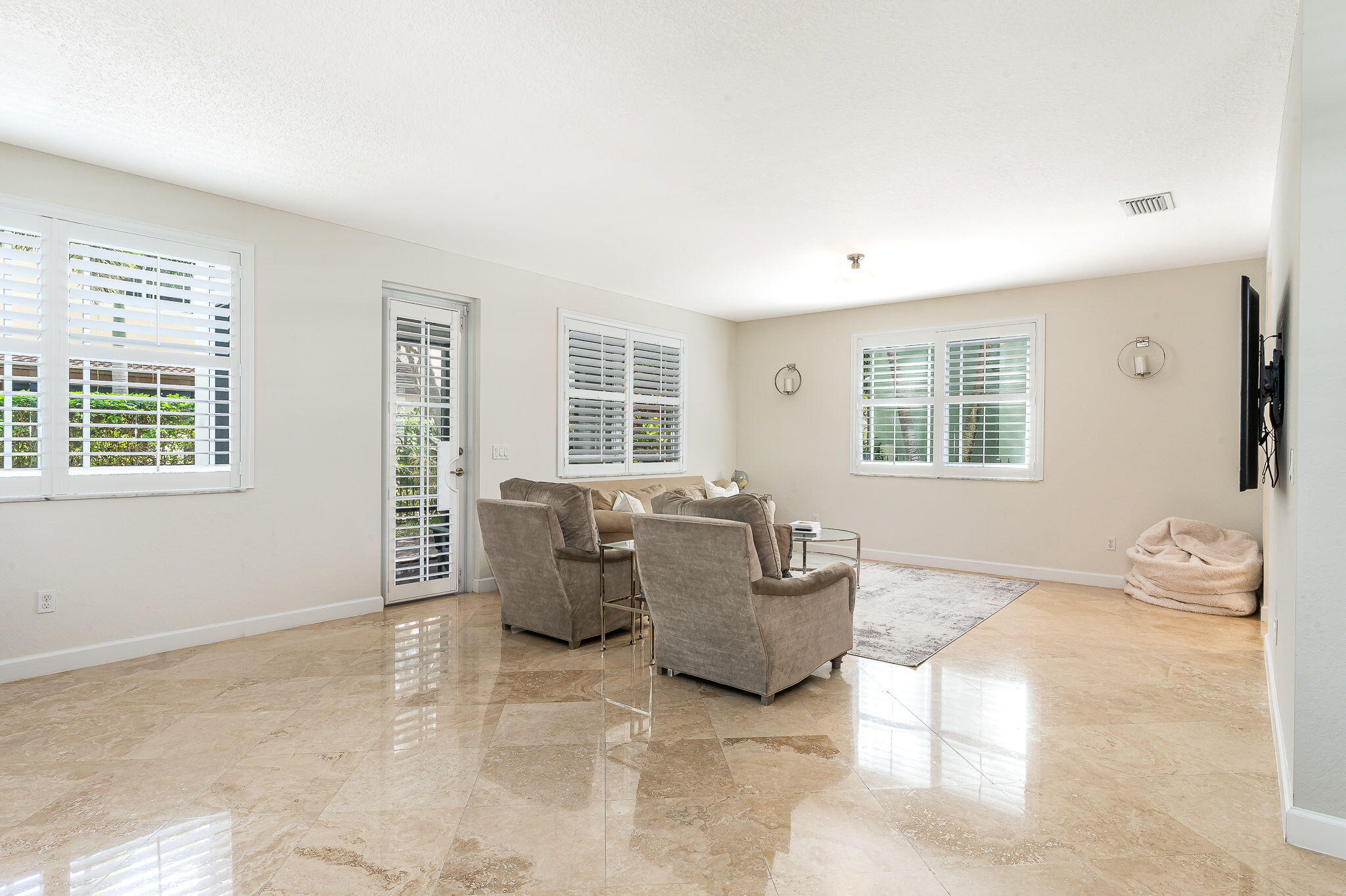 141 Northwest Emerson Place Boca Raton, FL 33432 - Photo 5 of 31 11-web-or-mls-photo-11