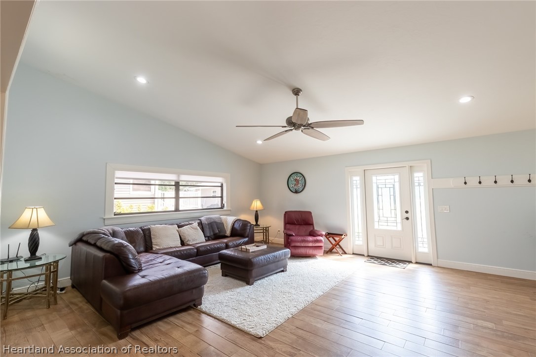 102 Squirrel Point Lorida, FL 33857 - Photo 8 of 47
