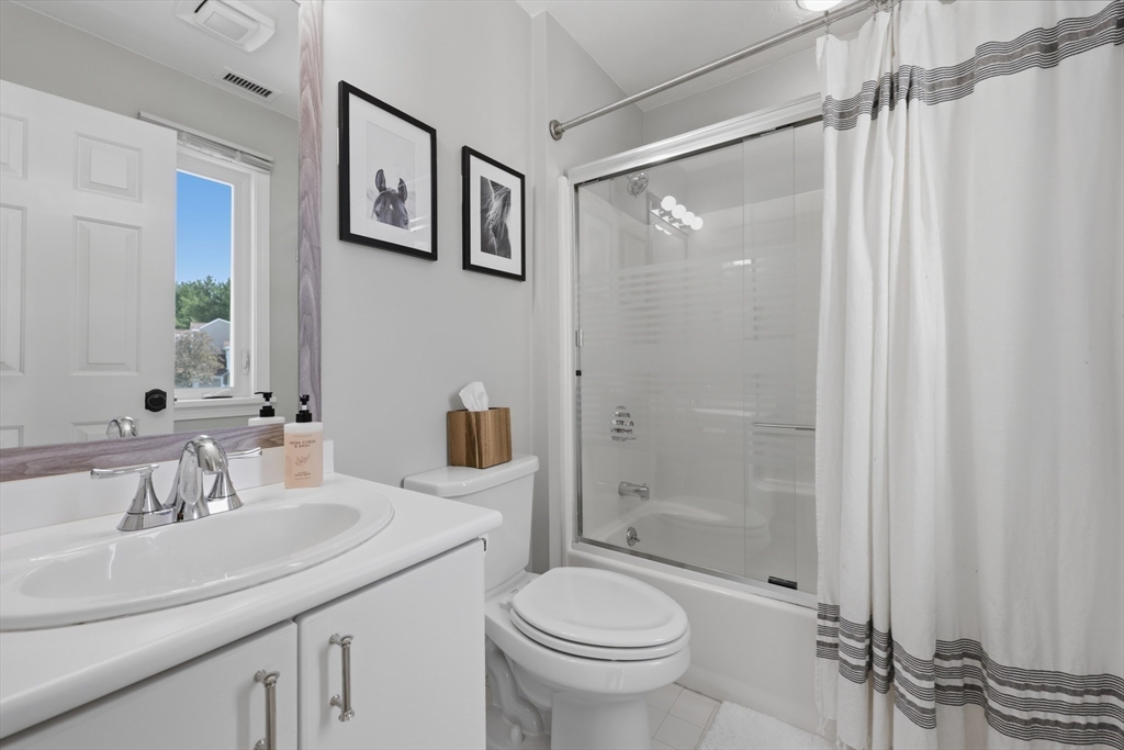 60 Pointe Rok Drive, Unit 60 Worcester, MA 01604 - Photo 14 of 42
