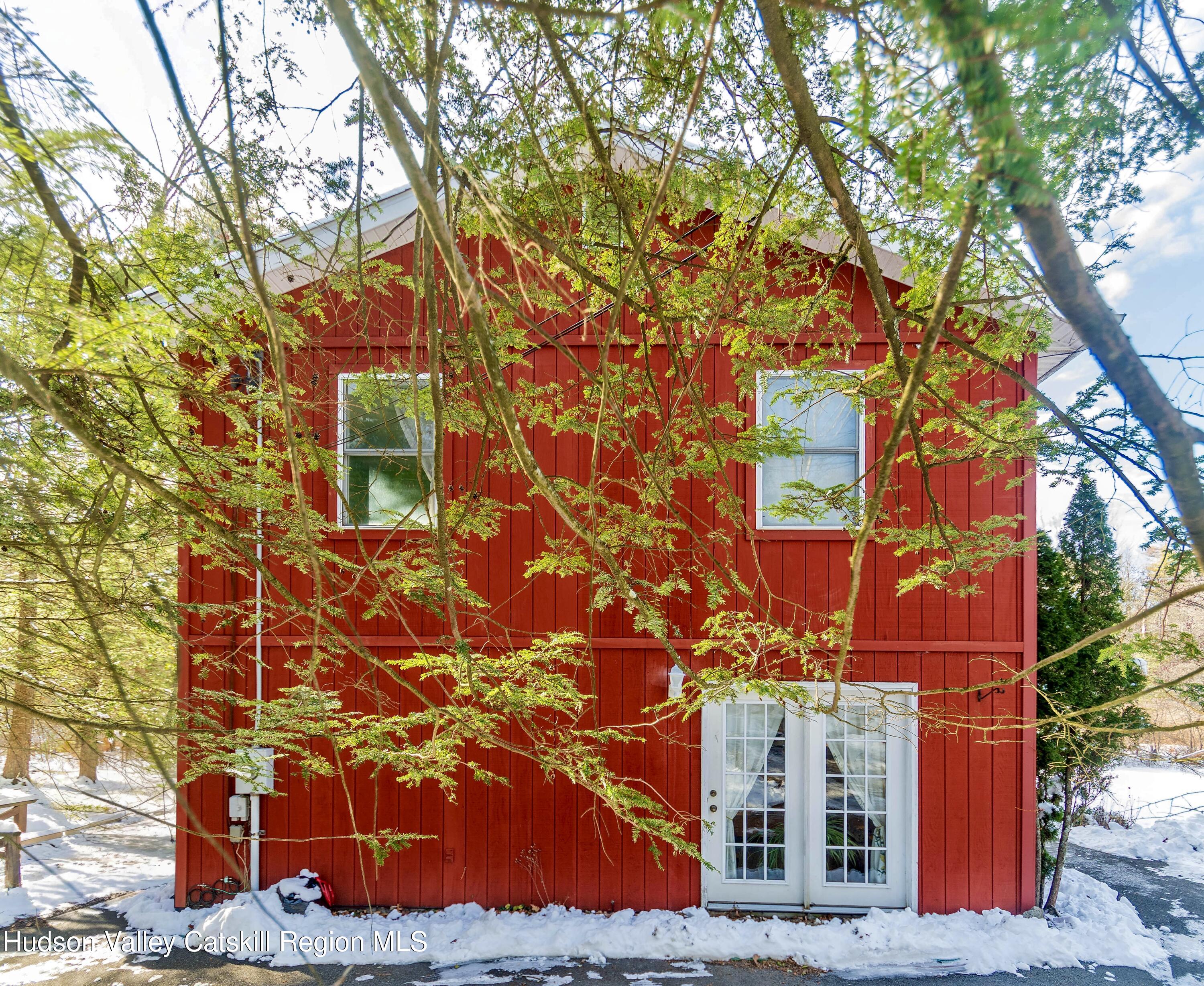 28 John Carle Road Saugerties, NY 12477 - Photo 6 of 51 DSC_8950 copy