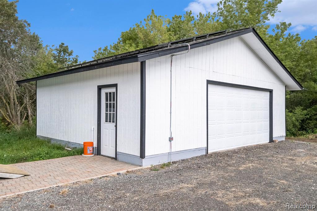 8475 Beard Road Byron, MI 48418 - Photo 21 of 23