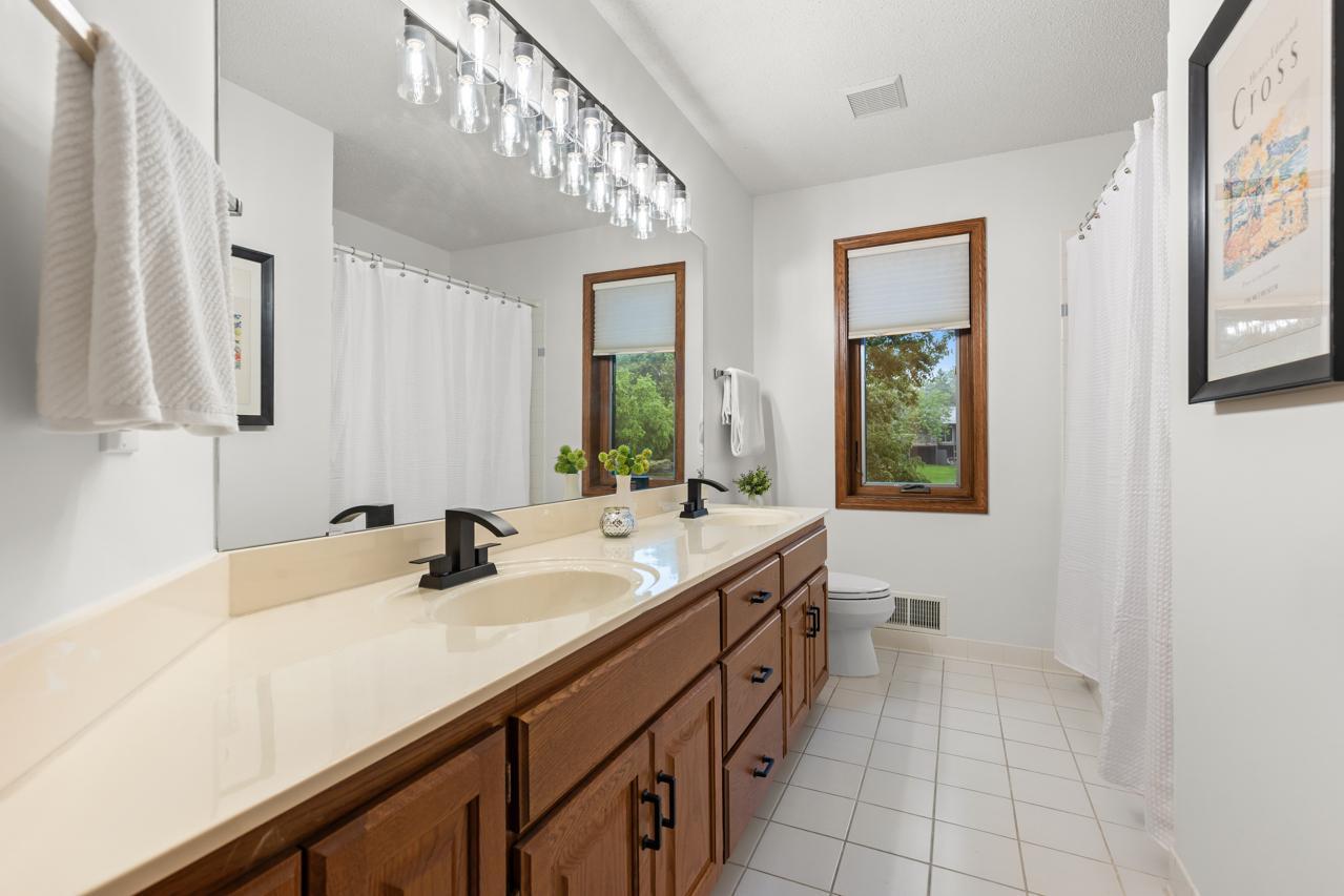 16812 Weston Bay Road Eden Prairie, MN 55347 - Photo 31 of 44 Gallery Image 31