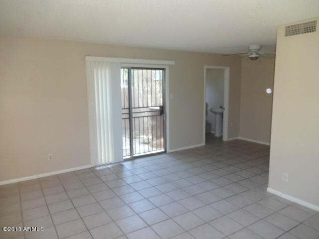 3942 West Camelback Road Phoenix, AZ 85019 - Photo 6 of 12 DSC02797