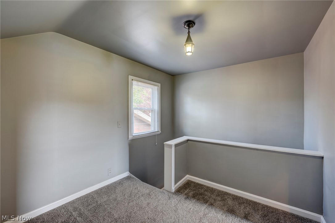 7406 Ridgefield Avenue Parma, OH 44129 - Photo 21 of 35