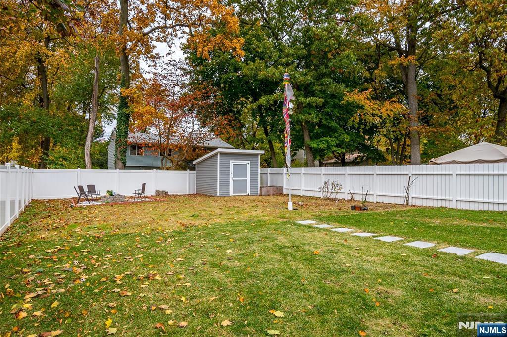 174 Manhattan Avenue Teaneck, NJ 07666 - Photo 33 of 45