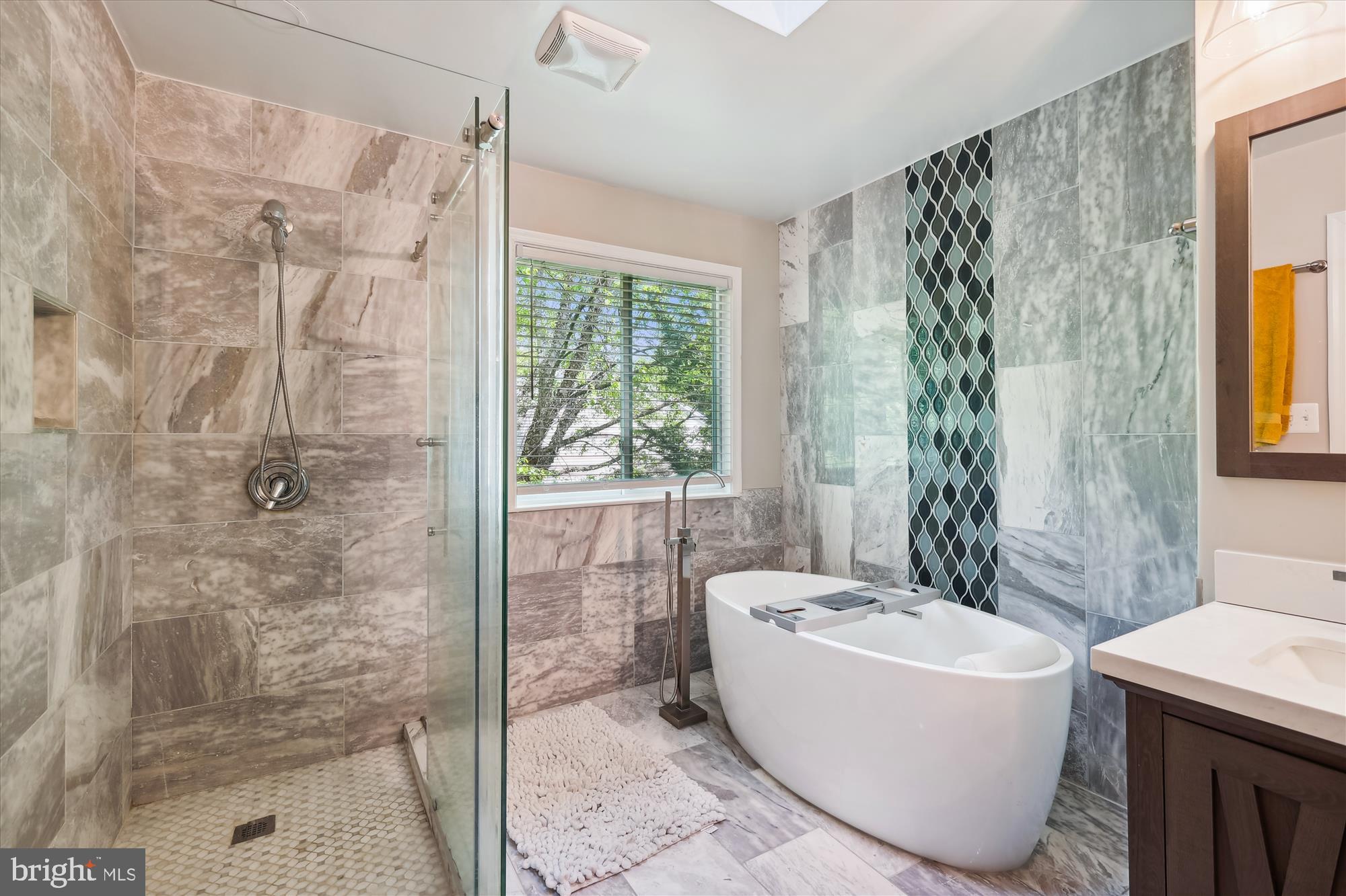 2904 Memory Lane Silver Spring, MD 20904 - Photo 20 of 39 Primary Bath