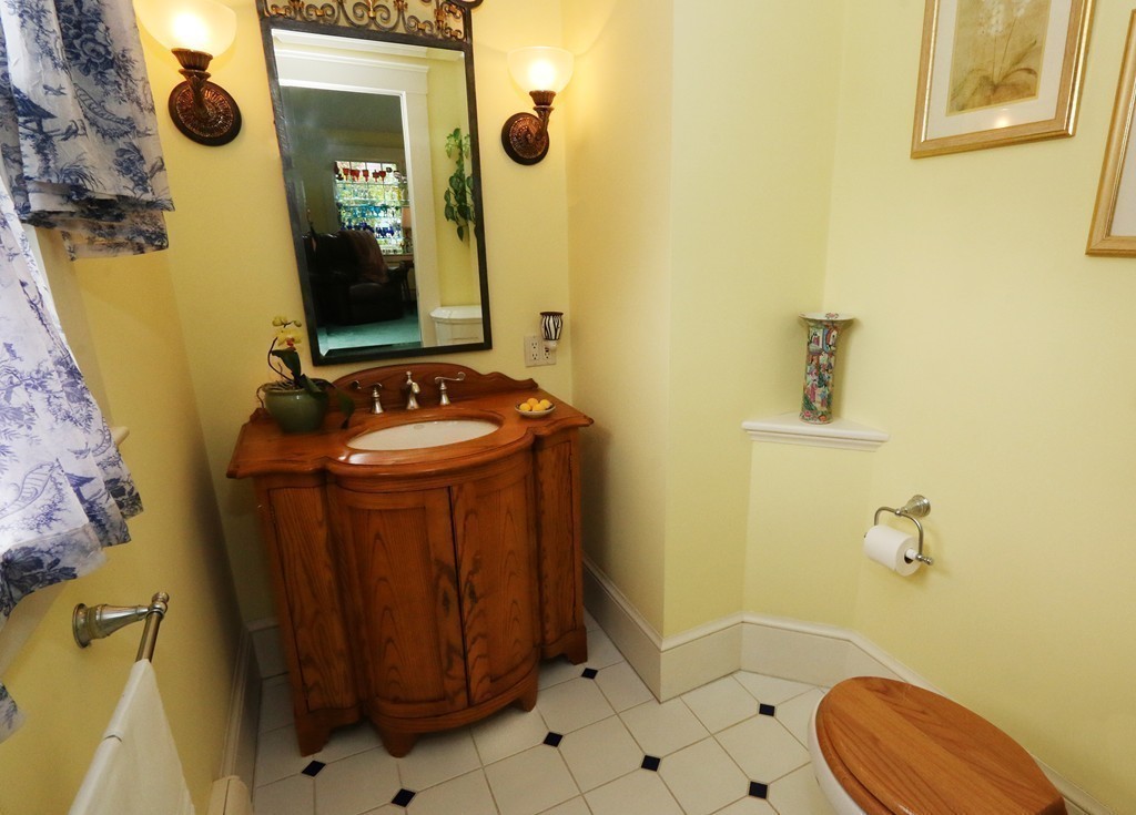 21 Grace Road Medford, MA 02155 - Photo 17 of 21